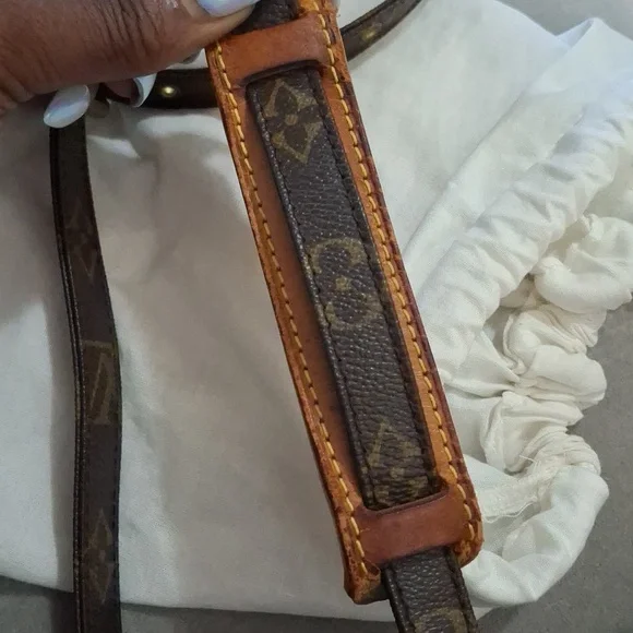 Louis Vuitton Amazone - Picture 9 of 15